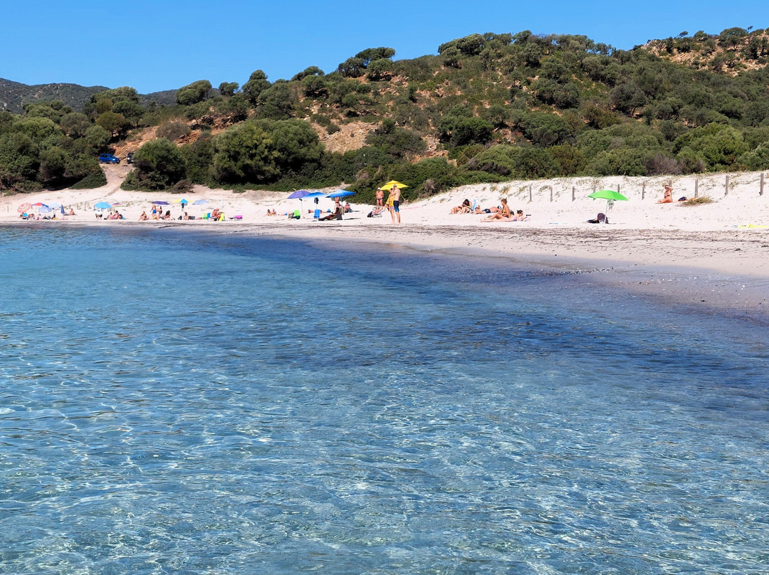 Spiaggia di Piscinni-Domus de Maria必去景点