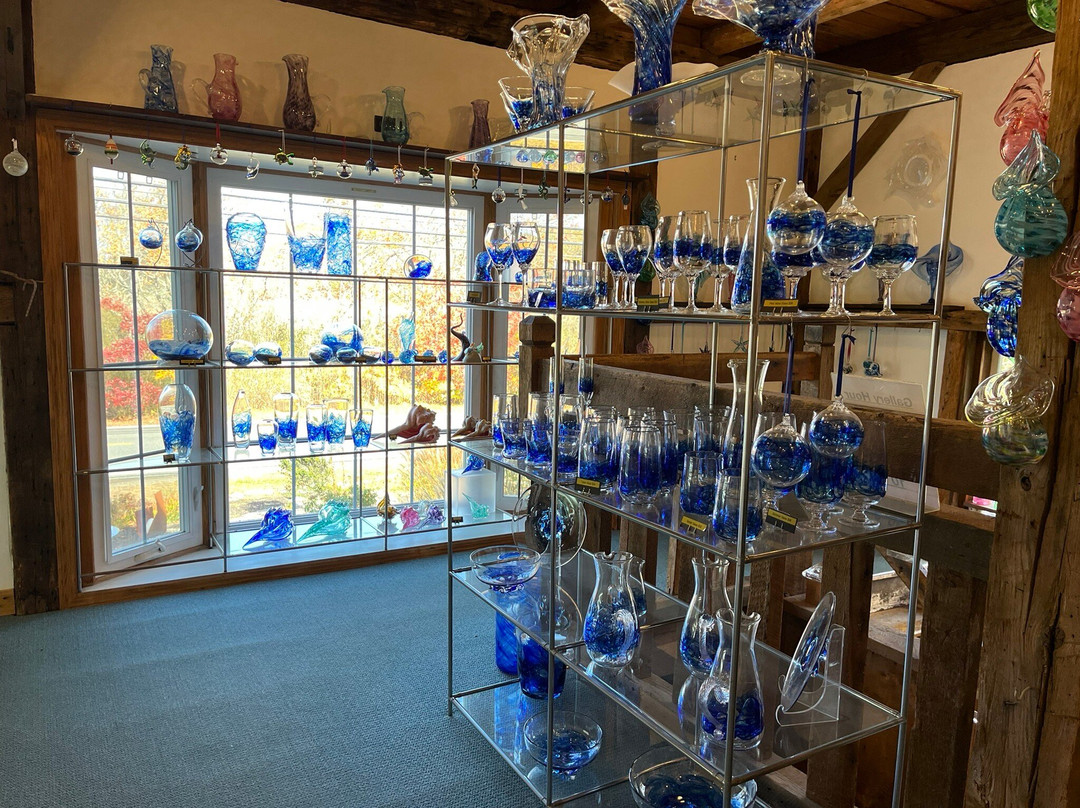 Cape Cod Art Glass by Michael Magyar-East Sandwich必去景点