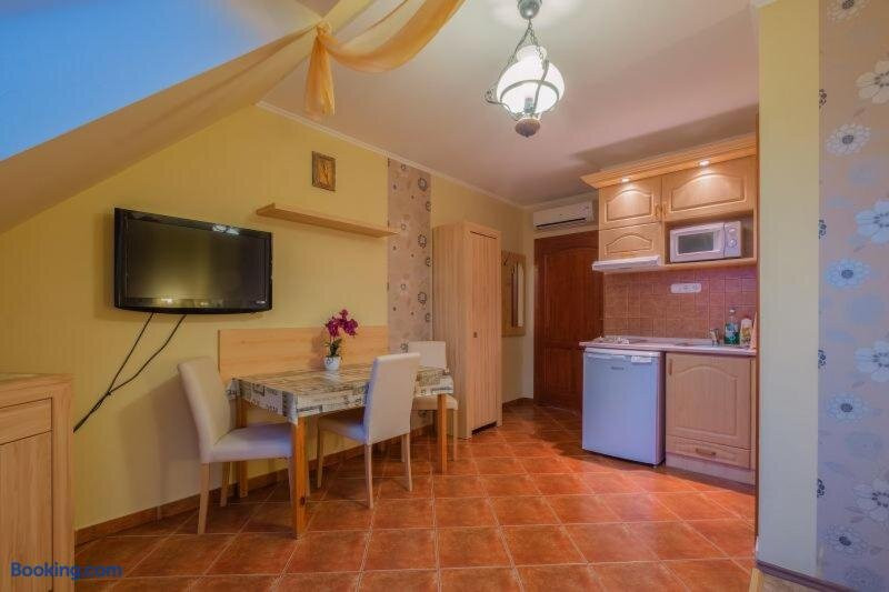 Sarvar酒店住宿-Rozmann Family Panzio & Apartmanhaz