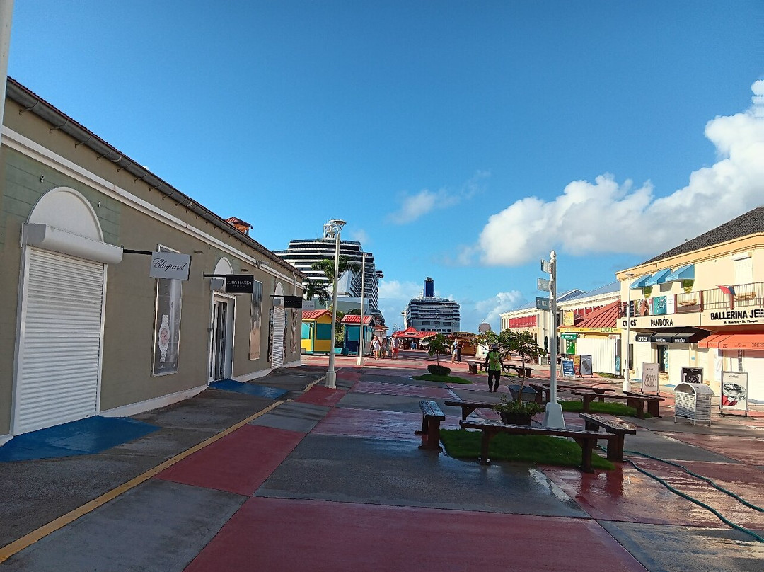 Harbour Point Village-菲利普斯堡必去景点