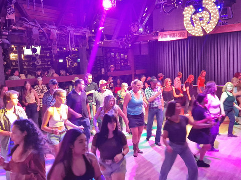 Ranchman’s Cookhouse & Dancehall-卡尔加里必去景点