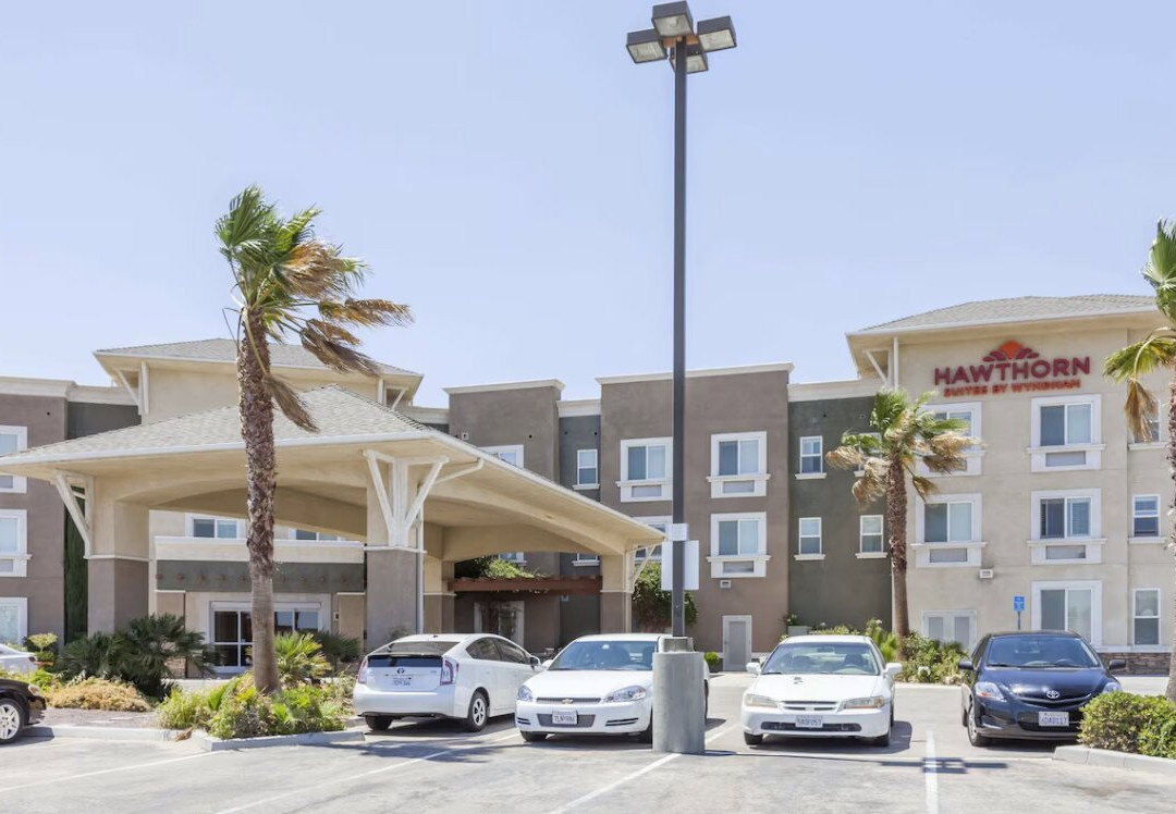 Hawthorn Suites by Wyndham Victorville主图