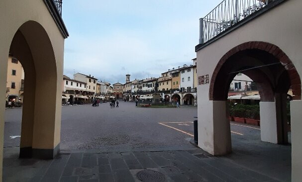 Piazza Matteotti-格雷韦伊恩基亚恩蒂必去景点