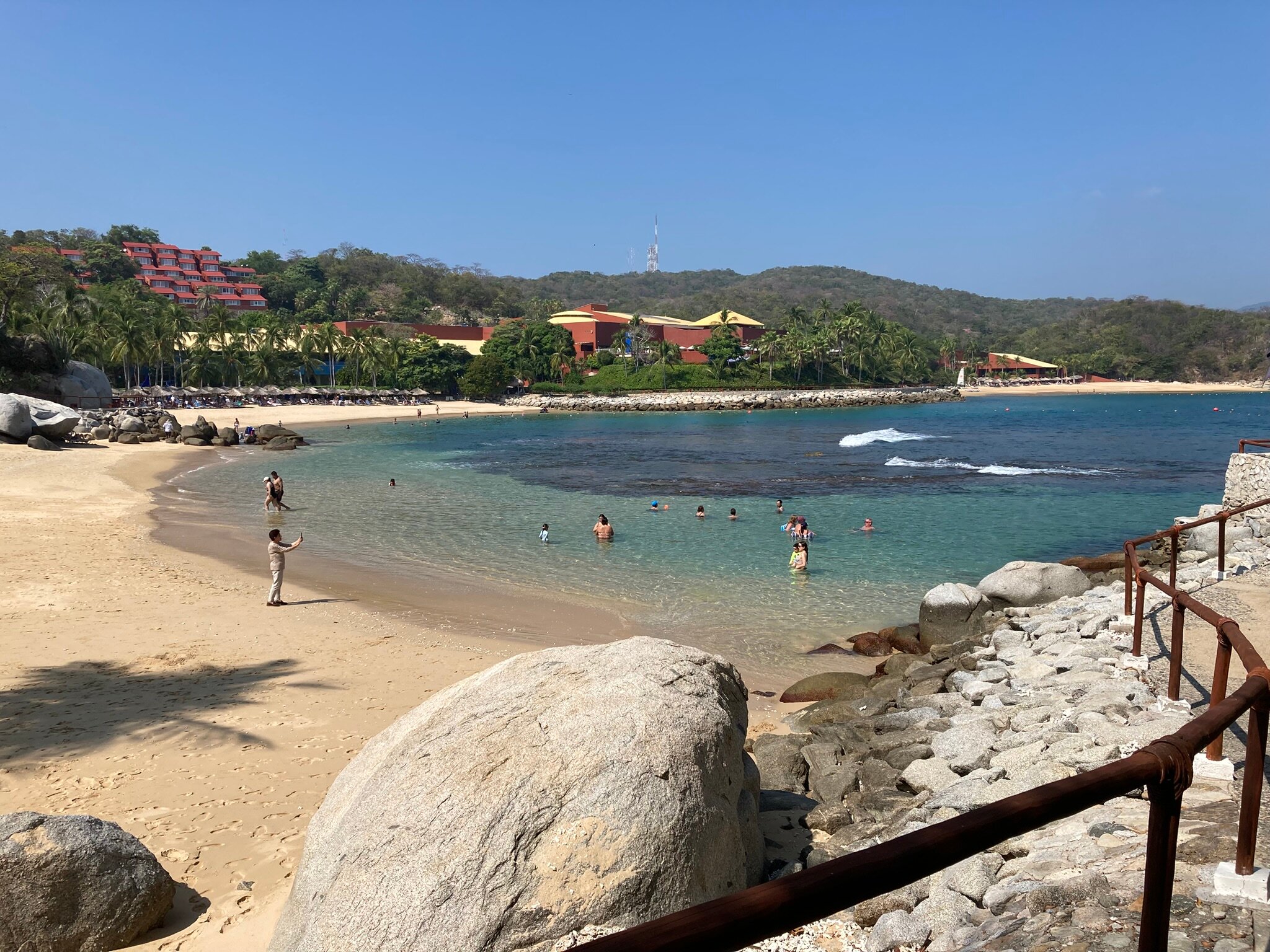 Las Brisas Huatulco-泳池