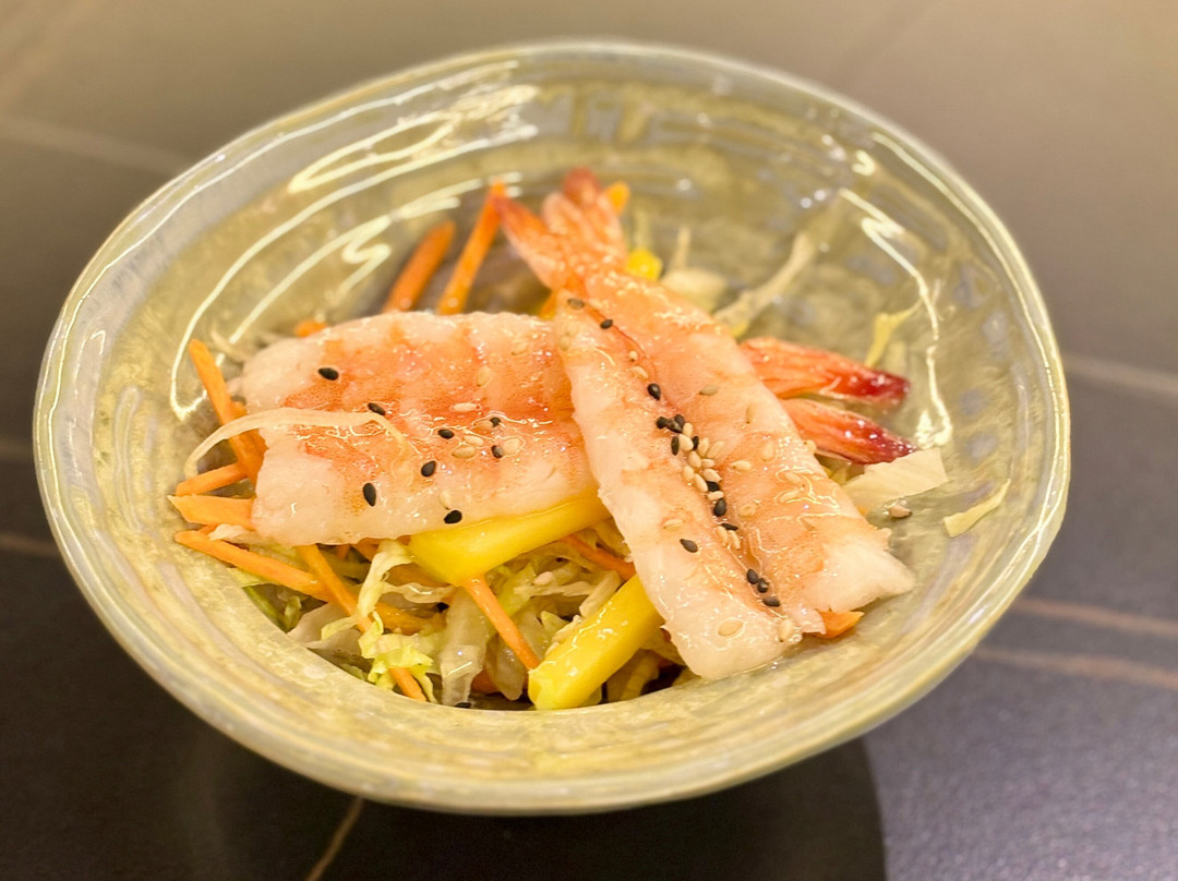 YI SUSHI di Lin Kengquan