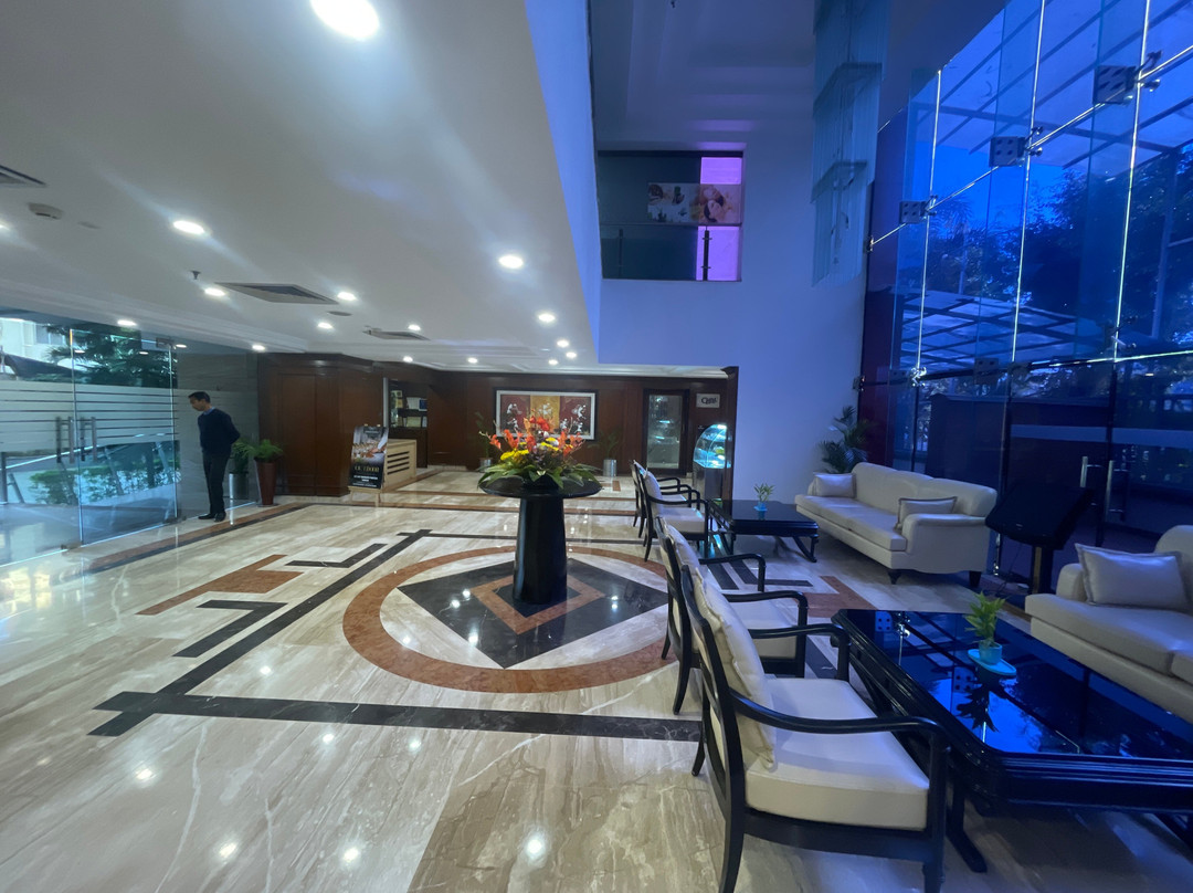 Le Lac Sarovar Portico主图