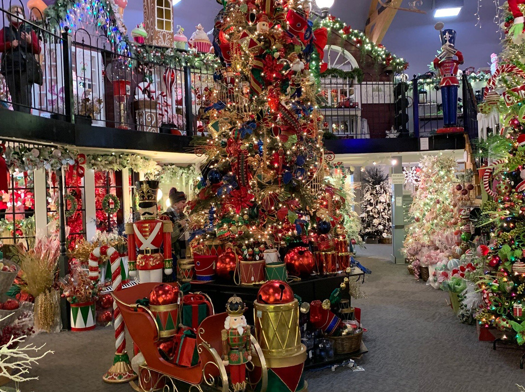 Tis The Season Christmas Shoppe-Millersburg必去景点