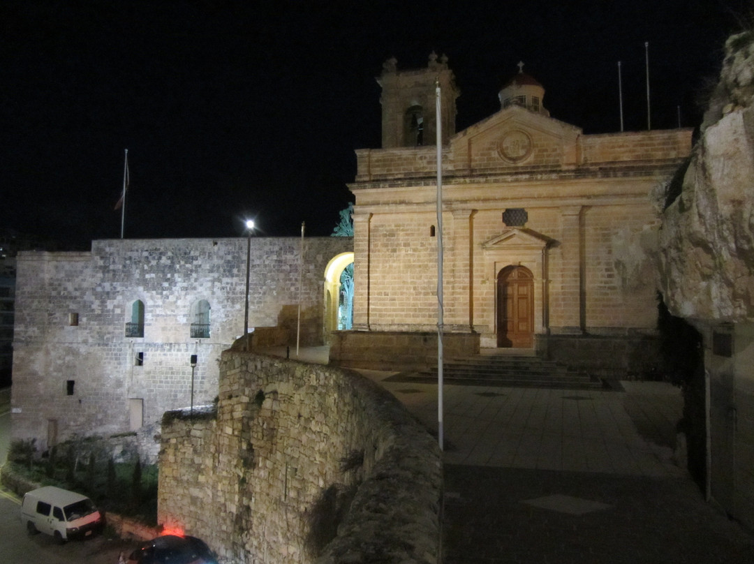 马里哈教区教堂-梅雷赫必去景点