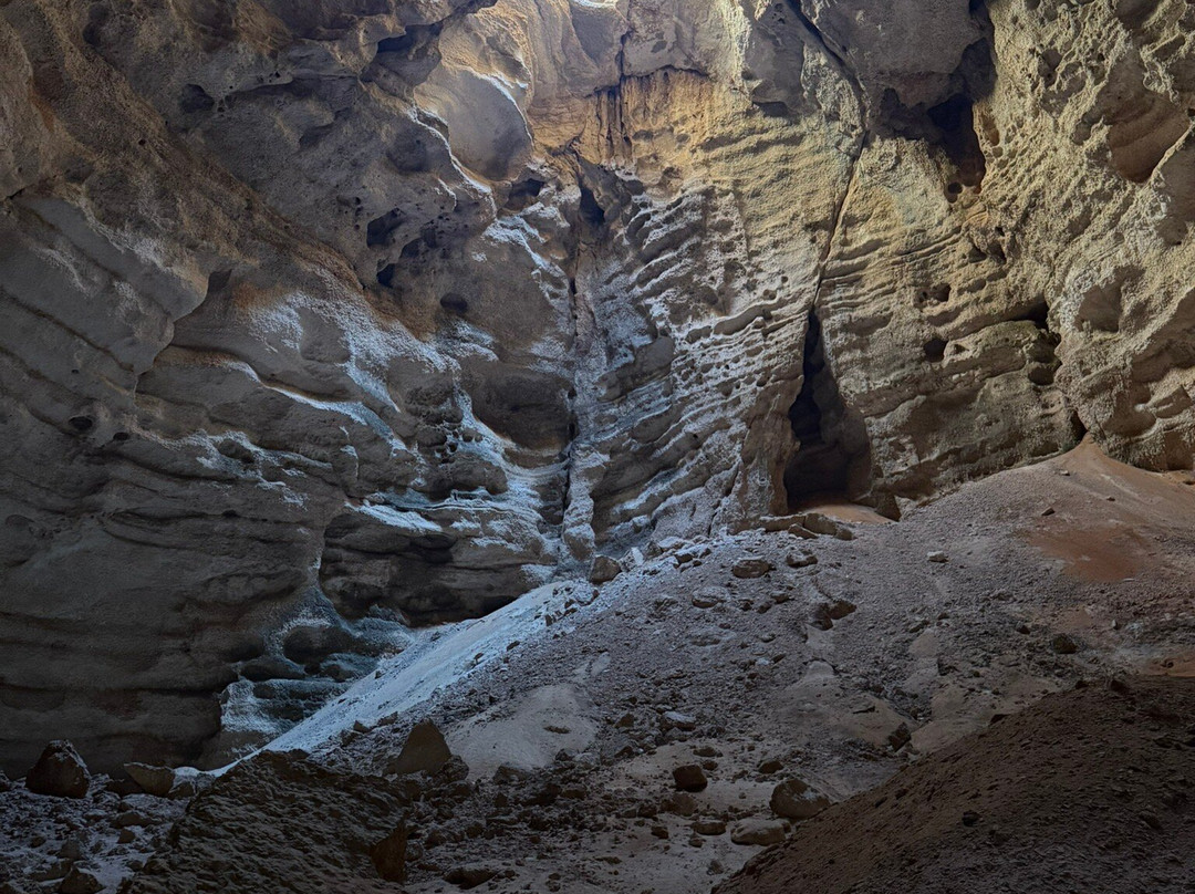Majlis al Jinn Cave-Qurayyat必去景点