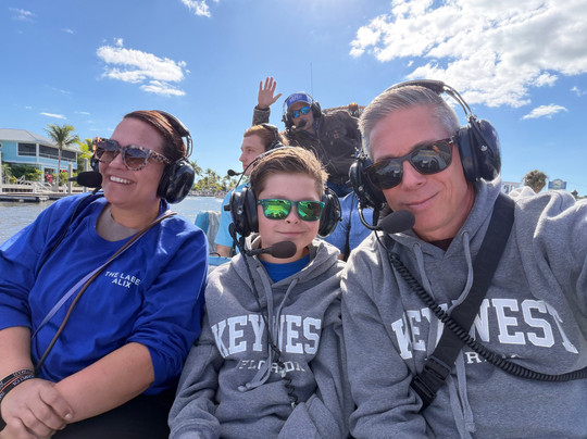 Everglades City Airboat Tours-大沼泽地必去景点