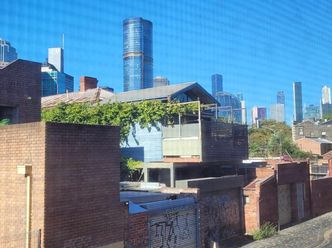 奎斯特皇家花园酒店主图