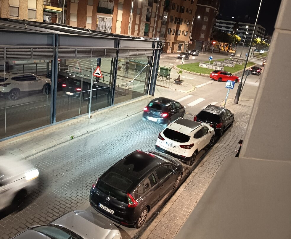 奇瓦伦西亚机场旅游洛奇酒店主图