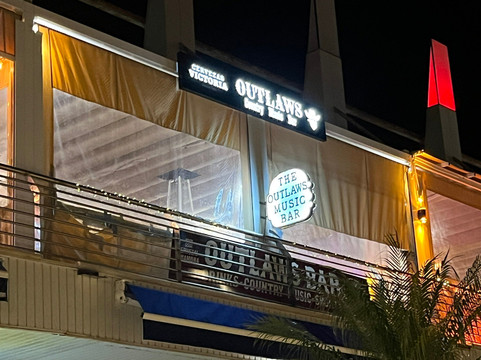 The Outlaws Bar-Mogan-莫干港必去景点