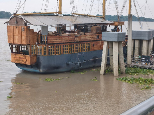 Captain Morgan's Pirate Ship-瓜亚基尔必去景点