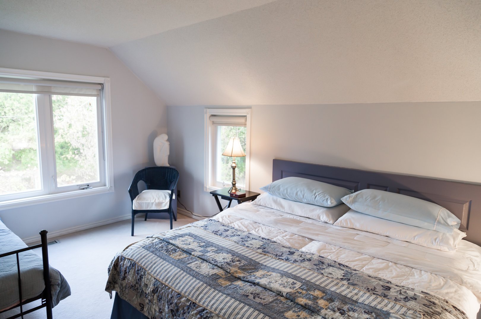 Gypsy by the Lake Bed & Breakfast-客卧