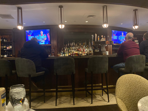 Sonoma'z Wine Bar & Grill