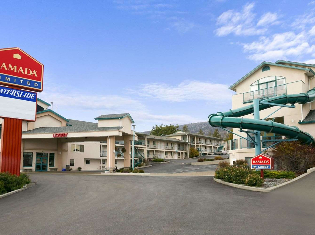 华美达梅里特酒店