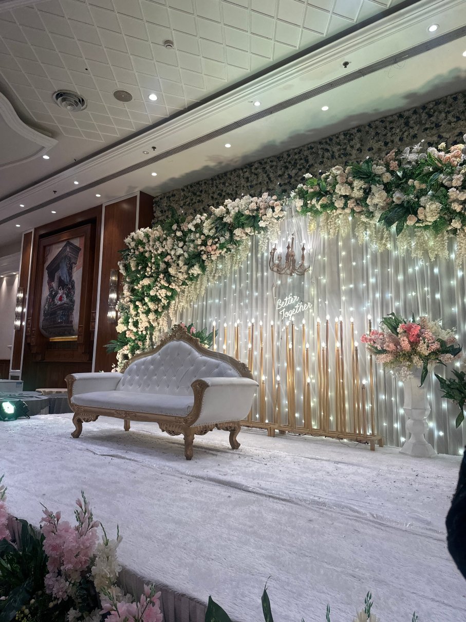 Dreamz Inn & Suites-官方