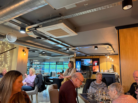 Masons of Yorkshire Distillery-Leeming Bar必去景点