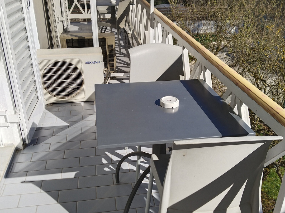 克里科尼斯酒店主图