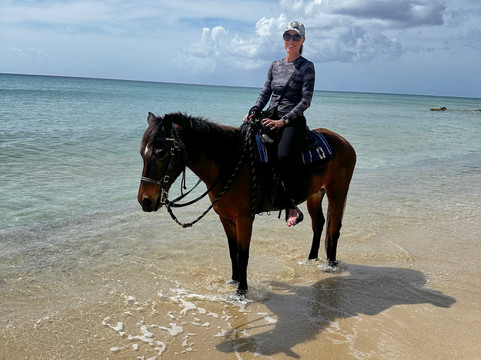 Cruzan Cowgirls-Frederiksted必去景点