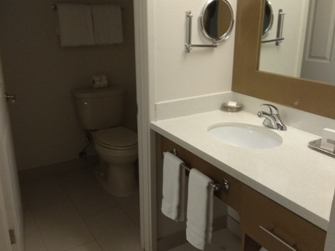 蒂布龙小屋酒店主图