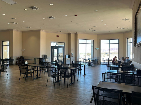 Eddie World-Yermo必去景点