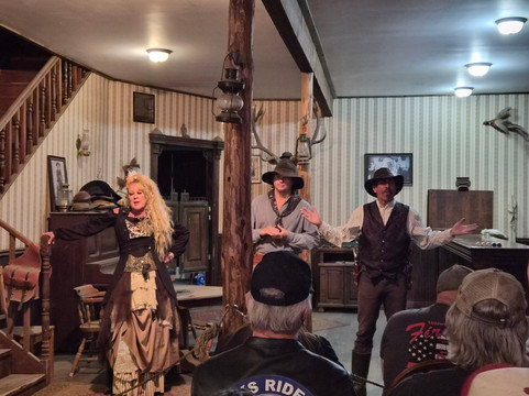 The Saloon Theatre-墓碑镇必去景点