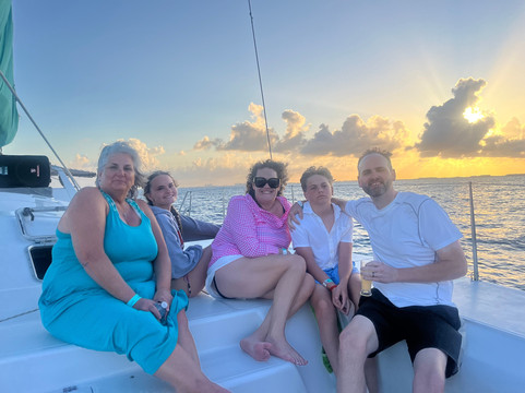 Catmania Catamarans-Costa Mujeres必去景点