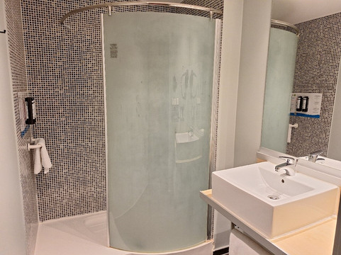 阿里斯木斯克龙酒店及公寓式酒店主图