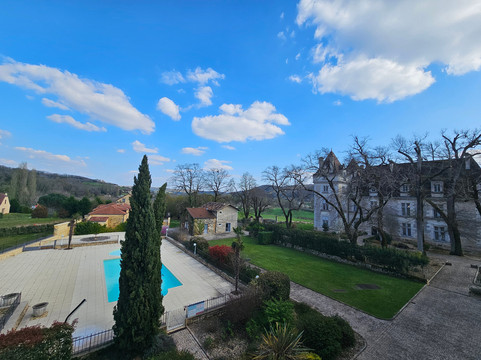 雷德庞当斯德蒙雷库酒店主图