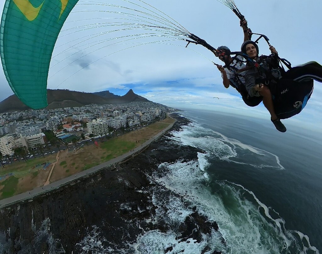 Sky Safari Paragliding-Sea Point必去景点