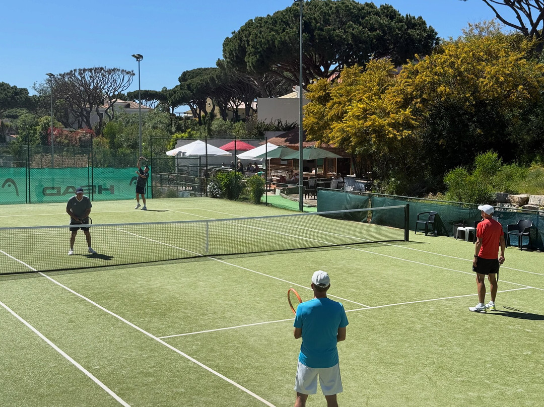Jardins Tennis Club & Café-Vale do Lobo必去景点
