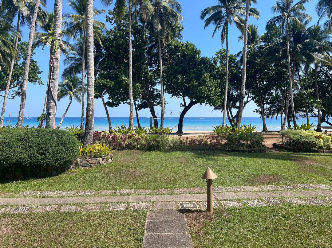 达鲁杨海滩山峰度假村主图