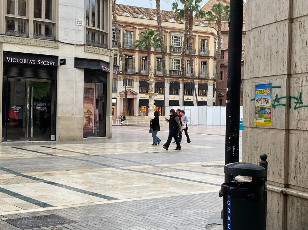 马拉加佩蒂特宫广场酒店主图