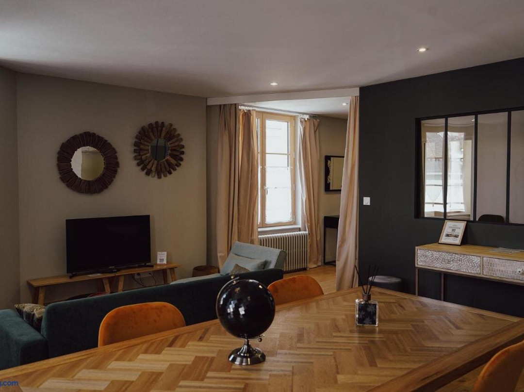 Les Suites Gueguen