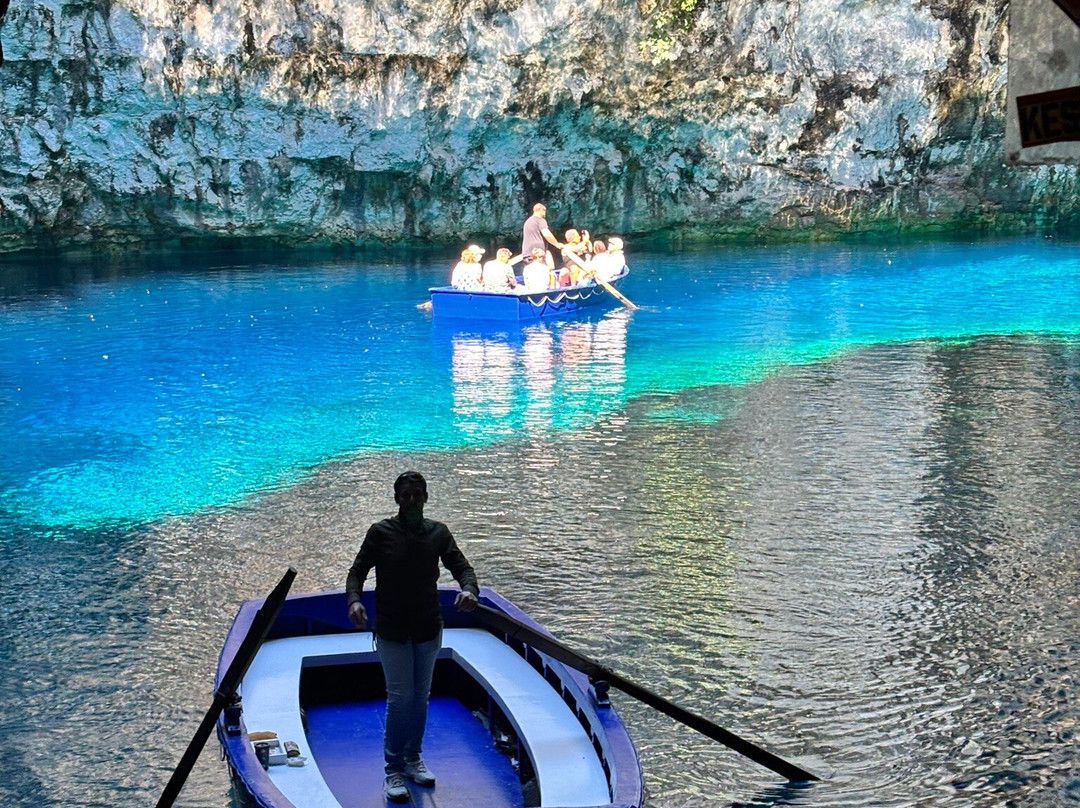 Melissani Cave-Karavomylos必去景点