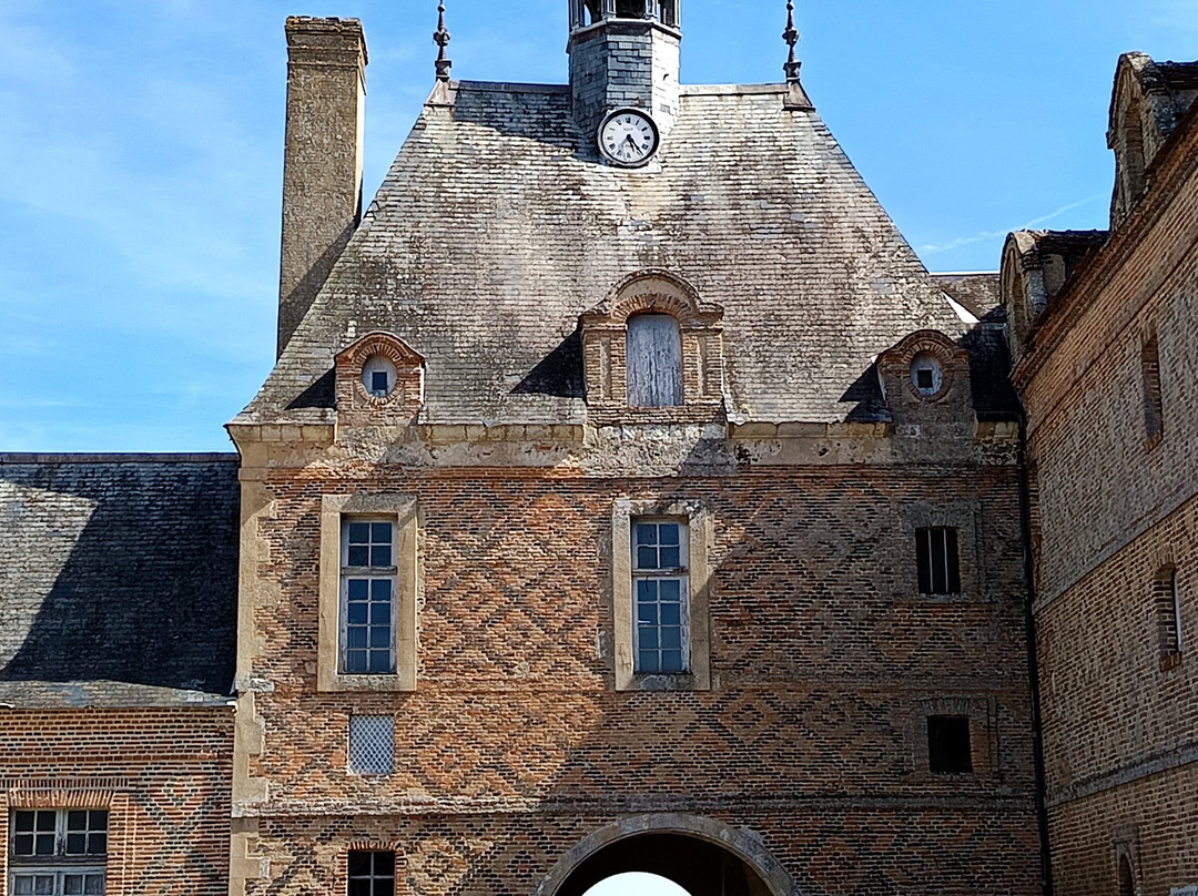 Château de la Buissiere-La Bussière必去景点