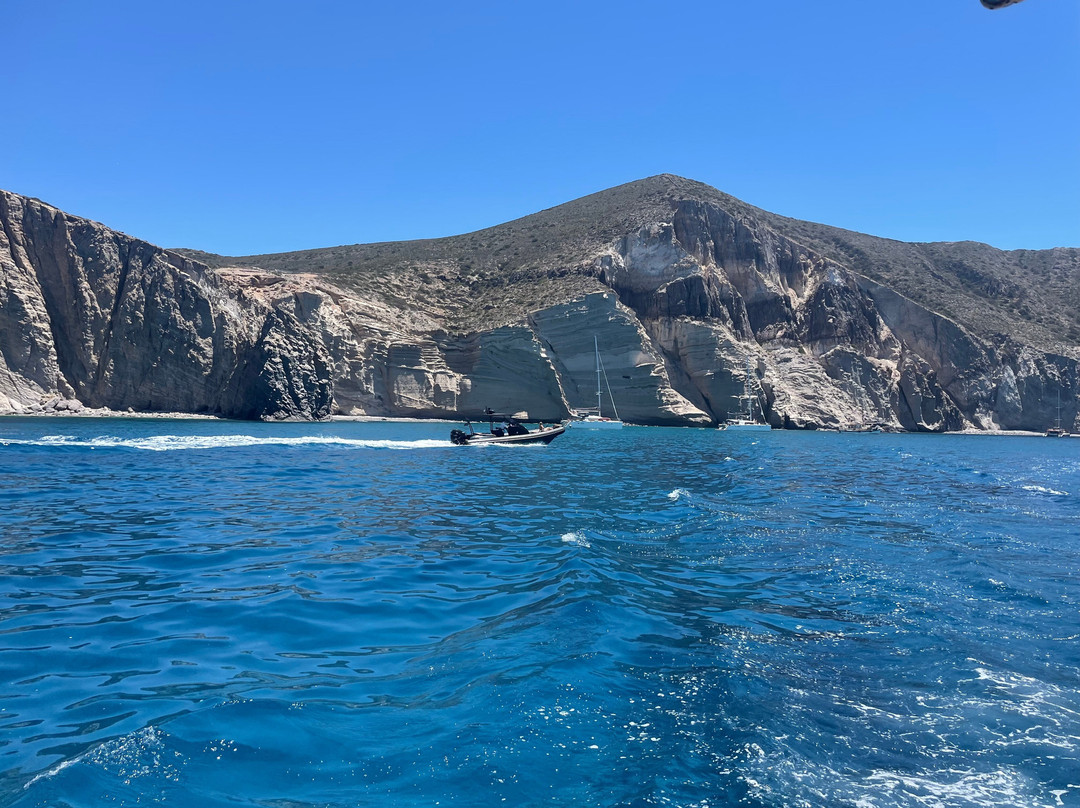 Michael Zeppos - Cruise Boat Day Tours-帕罗斯岛必去景点