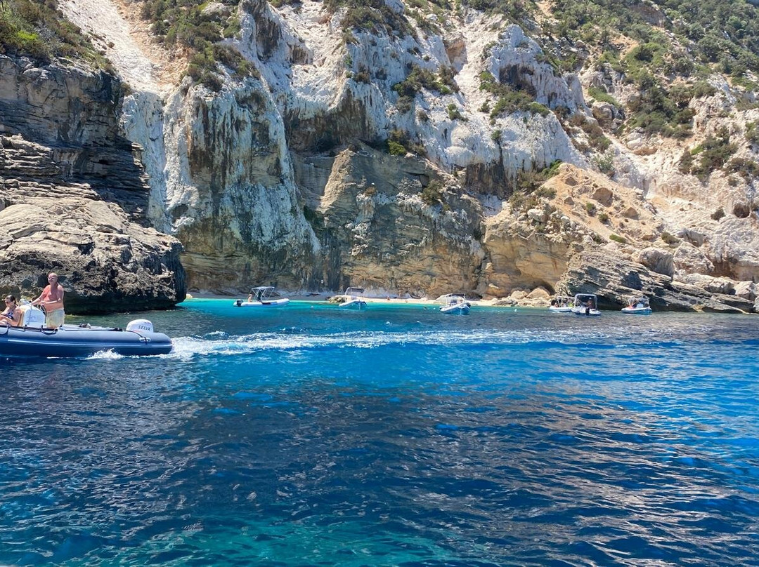 Karmar noleggio gommoni-Marina di Orosei必去景点