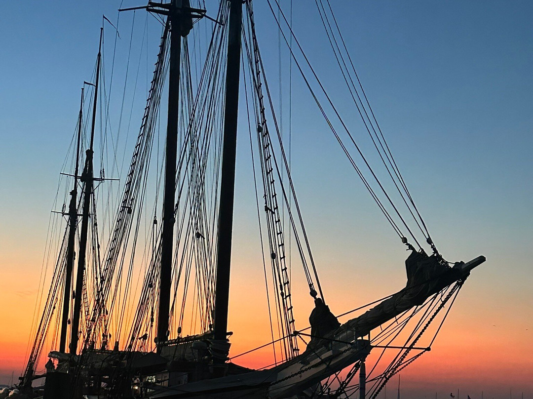 Schooner J. & E. Riggin Day Cruises-罗克兰必去景点