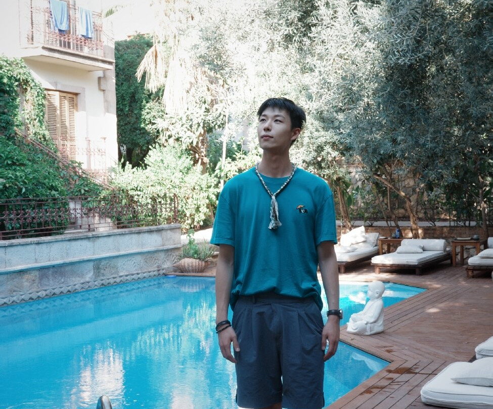 翡翠公寓-限成人主图