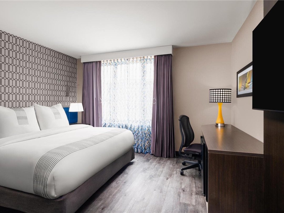 GLō Best Western Bronx NYC