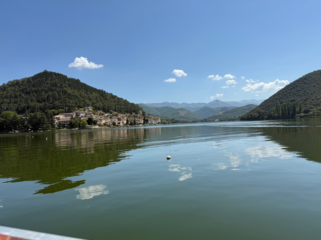 Giro del lago in battello-Piediluco必去景点