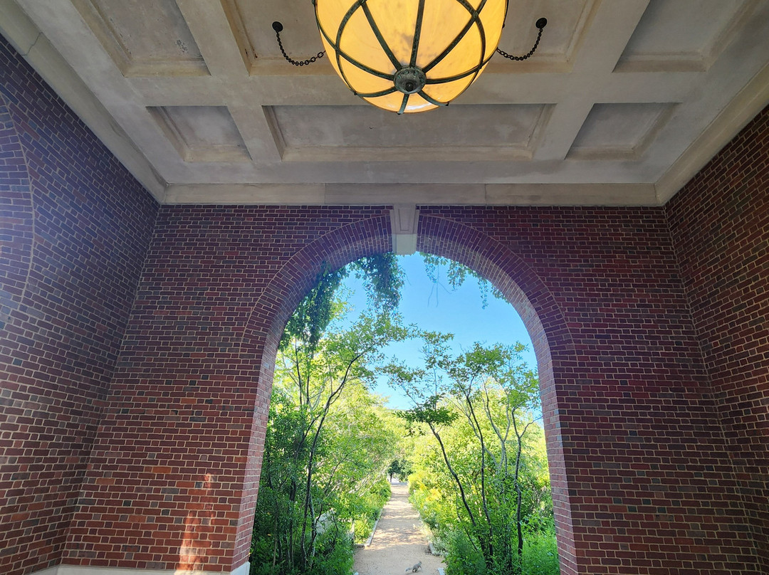 The K.C. Irving Environmental Science Centre and Harriet Irving Botanical Gardens-Wolfville必去景点