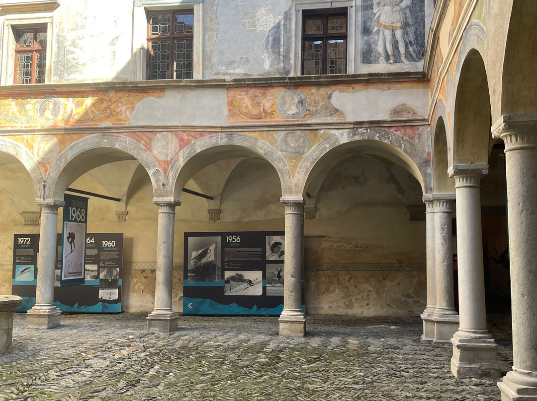 Palazzo Besta-Teglio必去景点