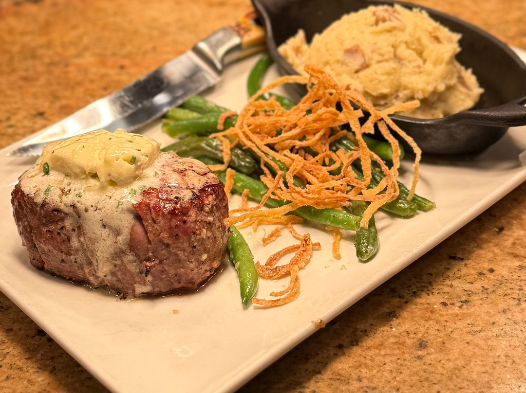 特温斯堡餐馆和美食-Blue Canyon Kitchen Tavern