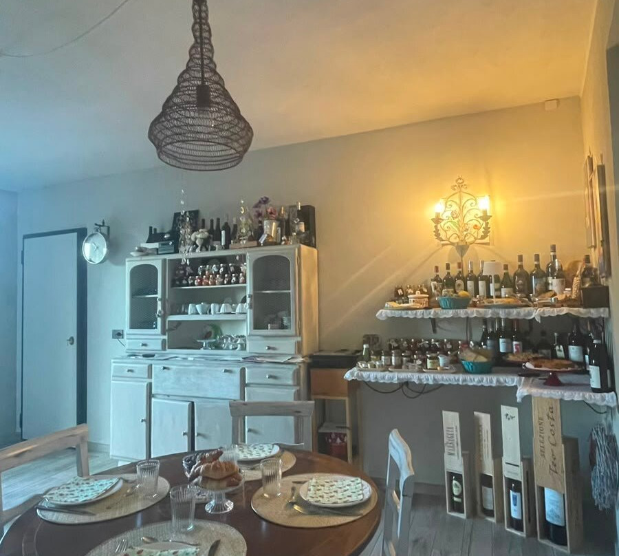 森林蛋糕酒店主图