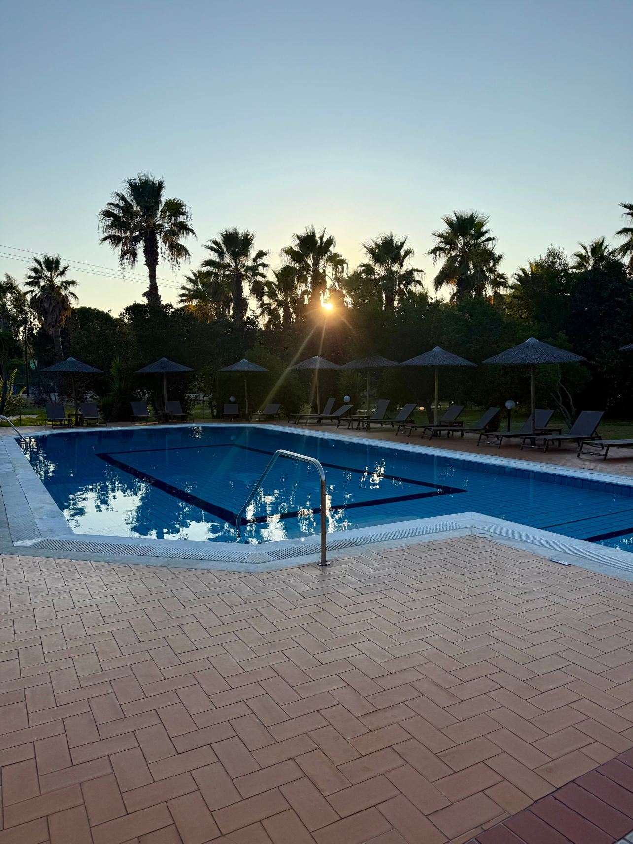 Sunset studios & Apartments-旅行者