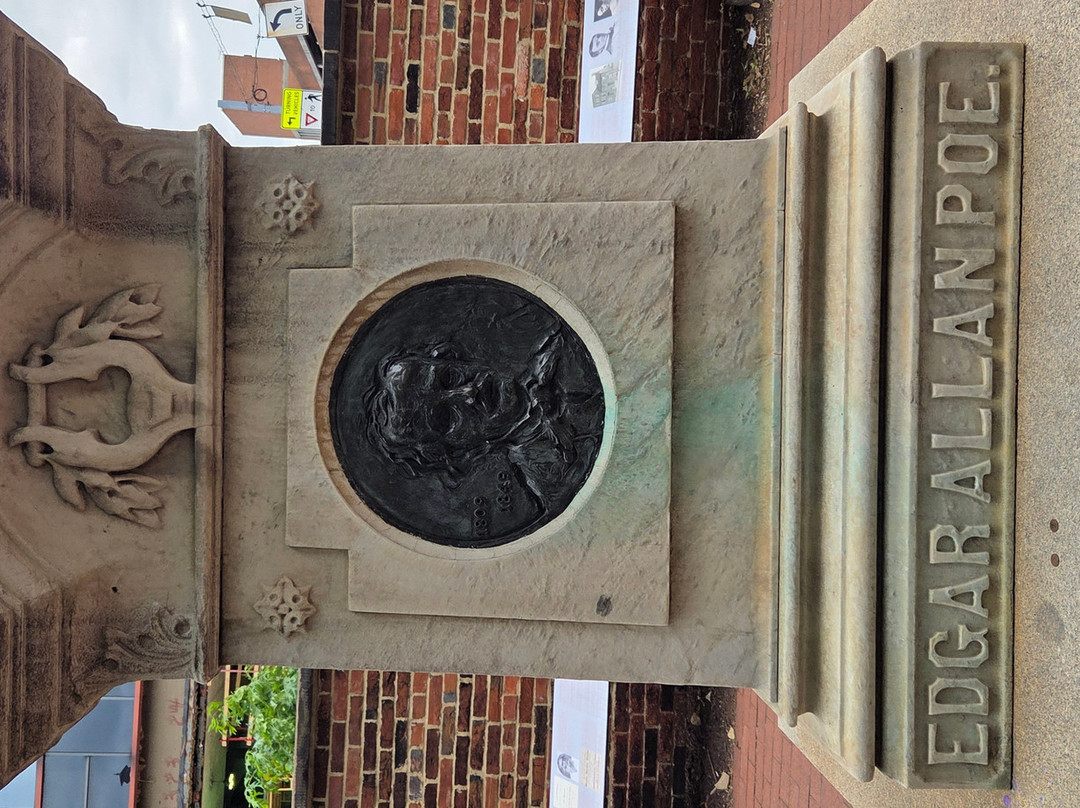 Edgar Allan Poe's Grave Site and Memorial-巴尔的摩必去景点